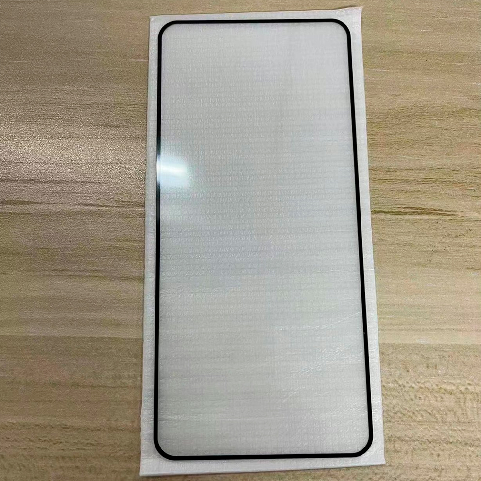 Ультратонкие рамки со всех сторон: в сети появилось фото защитного стекла для смартфона Xiaomi 13