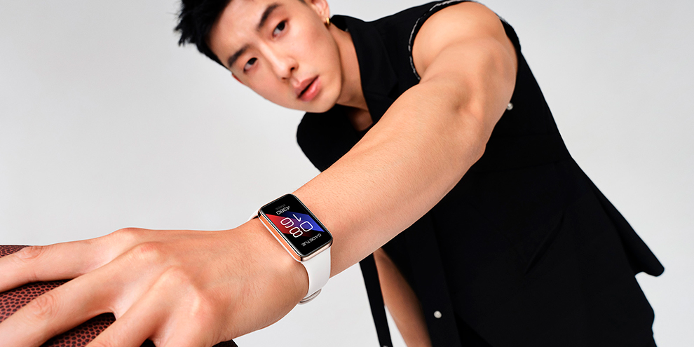 Xiaomi Mi Band 7 Pro vs Huawei Watch Fit 2