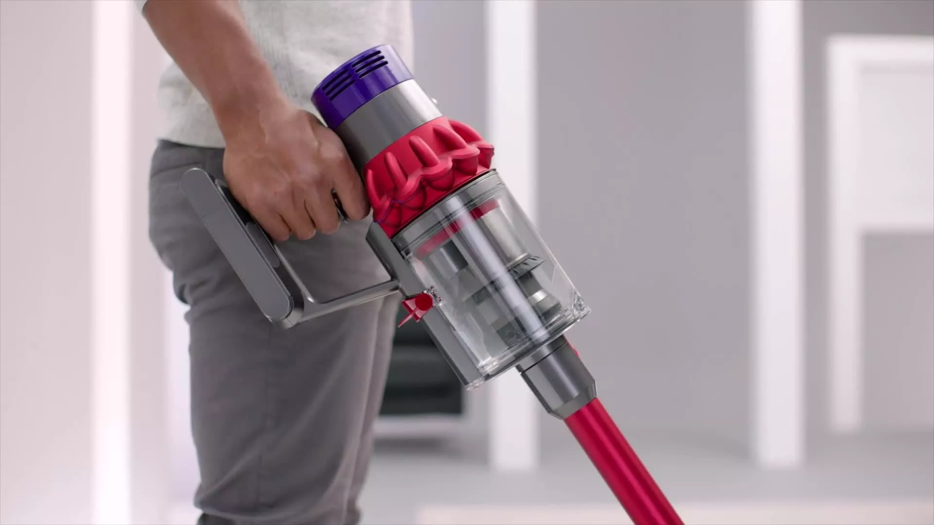 Dyson v10. Пылесос Dyson v10 Motorhead. Dyson Cyclone v10 Motorhead. Пылесос беспроводной Dyson Cyclone v10 Motorhead. Дайсон 10 пылесос.